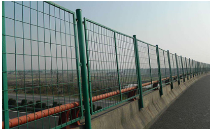 官渡区道路护栏围栏网 - 厂家